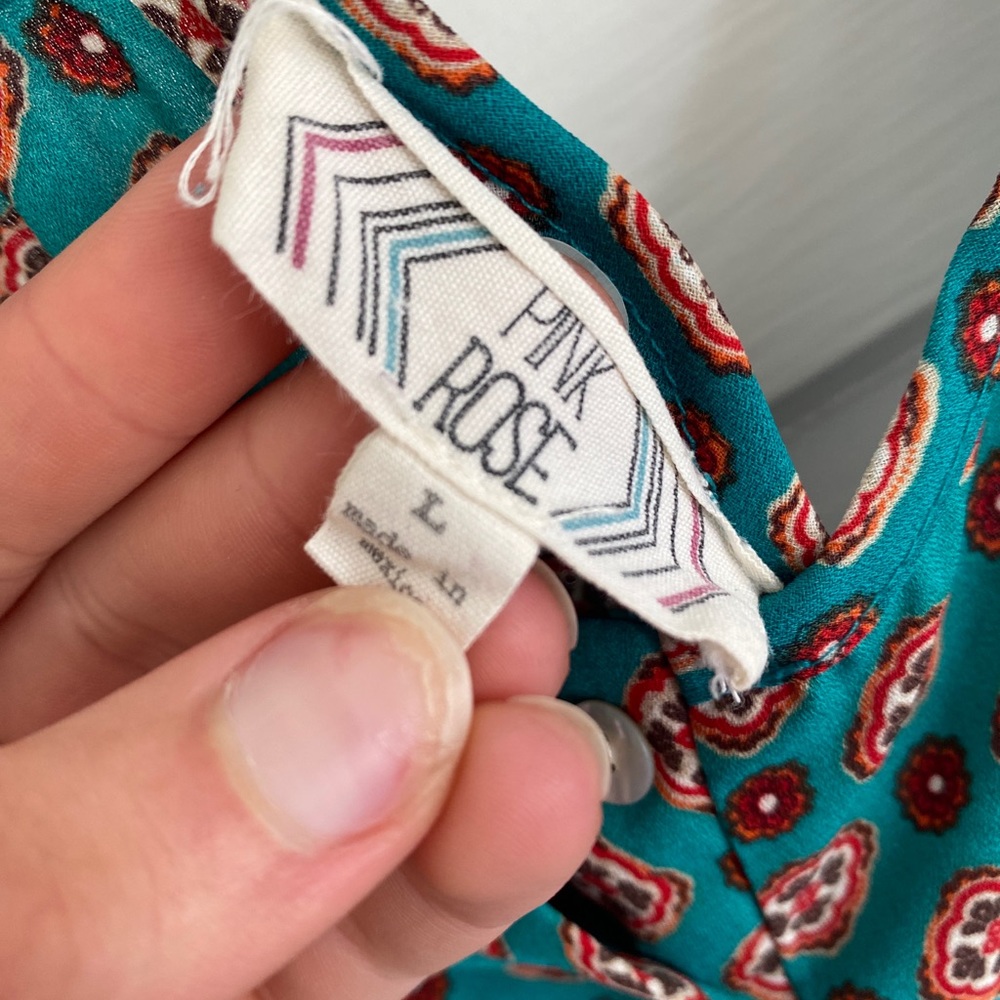 Patterned Top - Picture 3 of 4